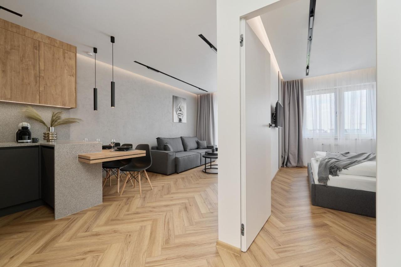 Exclusive Apartment With Balcony & Parking Wroclaw By Renters Prestige Екстериор снимка