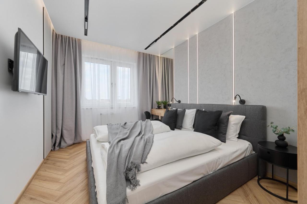 Exclusive Apartment With Balcony & Parking Wroclaw By Renters Prestige Екстериор снимка