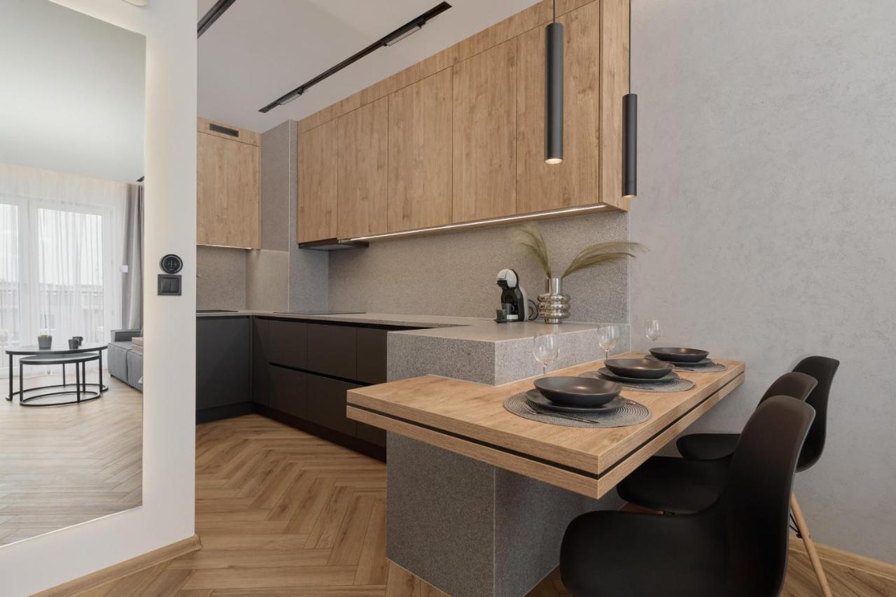 Exclusive Apartment With Balcony & Parking Wroclaw By Renters Prestige Екстериор снимка